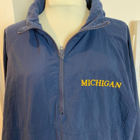 Vintage University of Michigan pullover nylon windbreaker - Picture 3 of 16